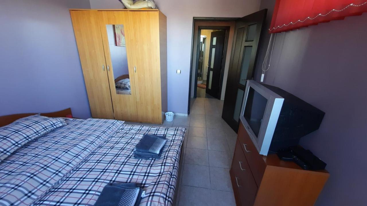Spacious, Modern Condo In New Villa - Sleeps 6 Bucureşti Eksteriør bilde