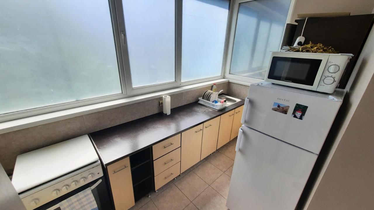 Spacious, Modern Condo In New Villa - Sleeps 6 Bucureşti Eksteriør bilde