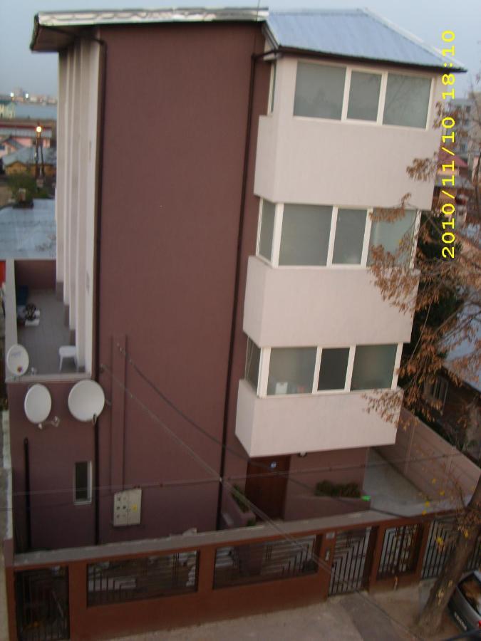 Spacious, Modern Condo In New Villa - Sleeps 6 Bucureşti Eksteriør bilde