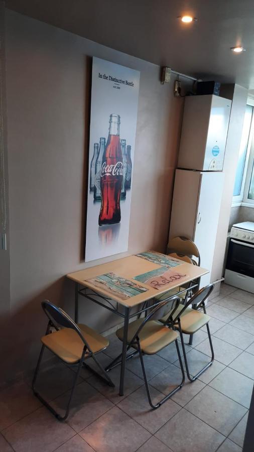 Spacious, Modern Condo In New Villa - Sleeps 6 Bucureşti Eksteriør bilde